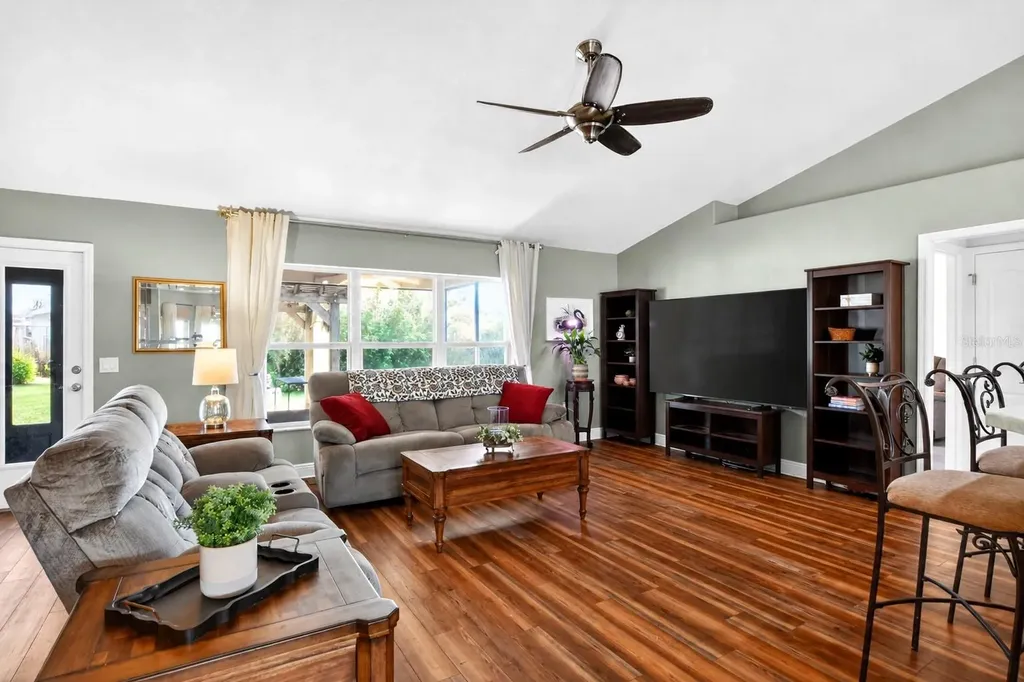 1590 Doves View Circle Auburndale FL 33823