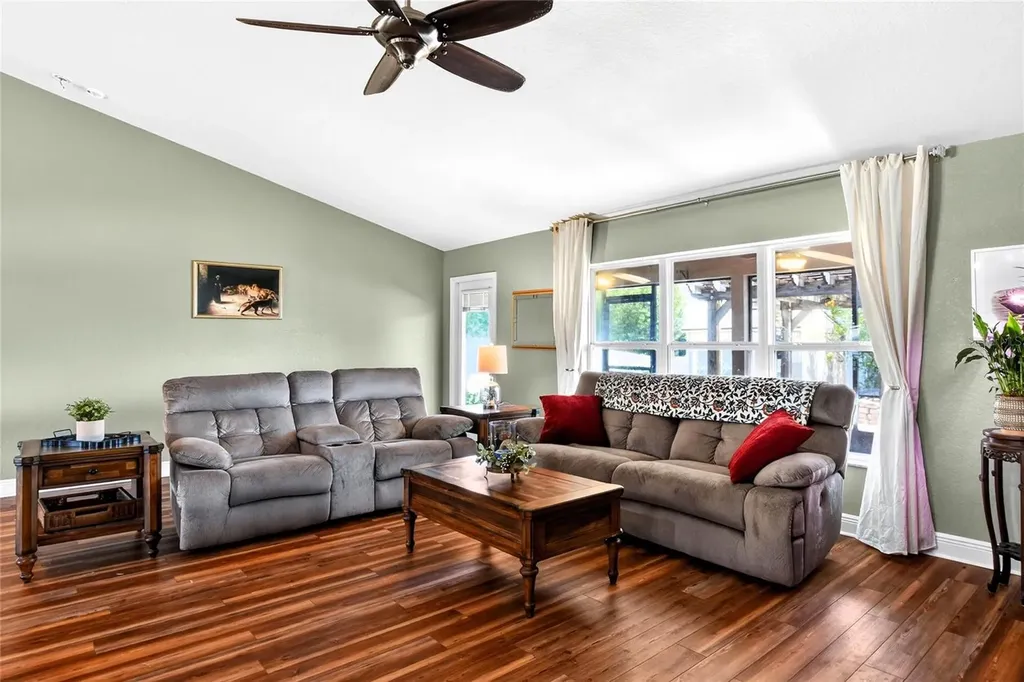 1590 Doves View Circle Auburndale FL 33823