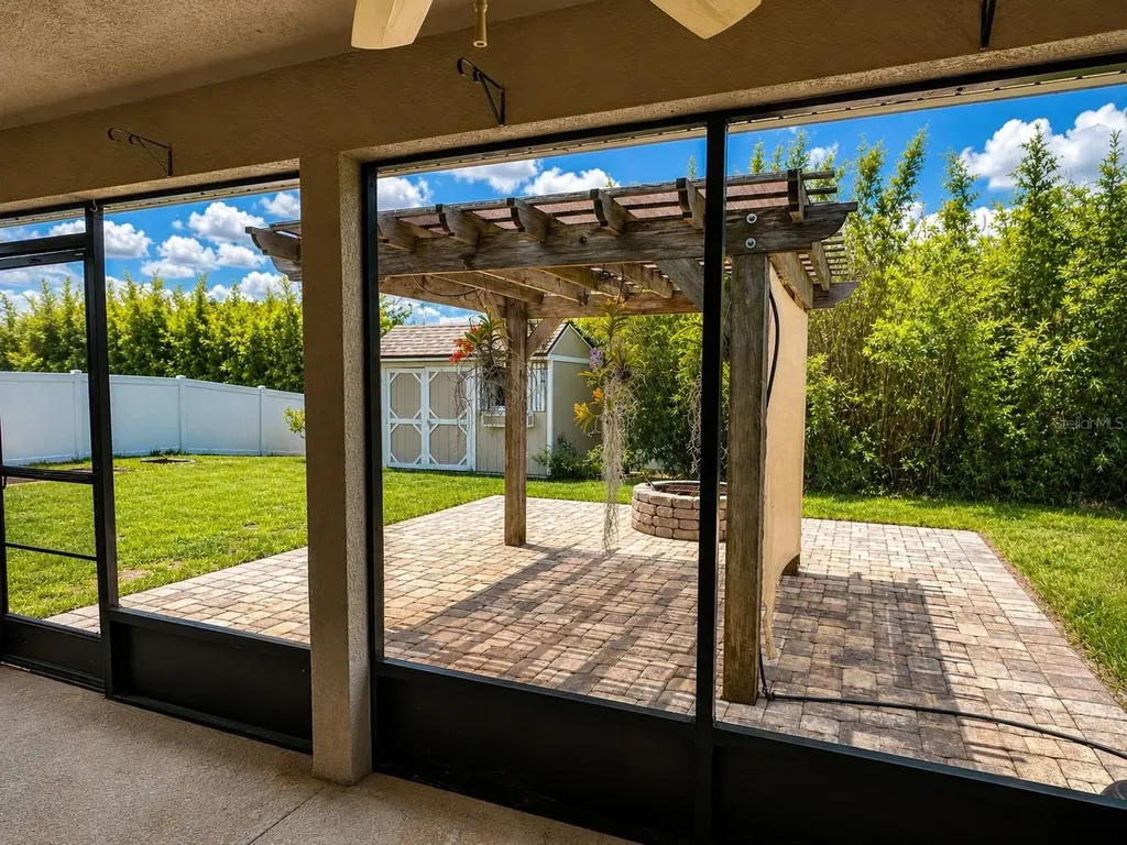 1590 Doves View Circle Auburndale FL 33823