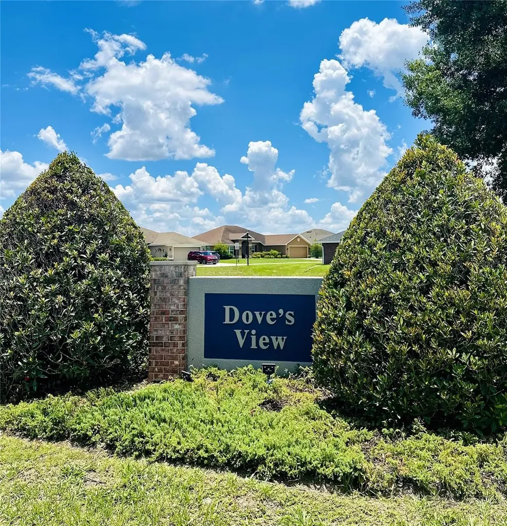 1590 Doves View Circle Auburndale FL 33823