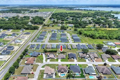 1590 Doves View Circle Auburndale FL 33823