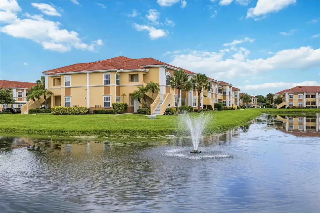 1025 Villagio Circle Sarasota FL 34237