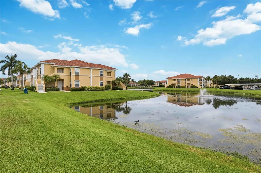1025 Villagio Circle Sarasota FL 34237