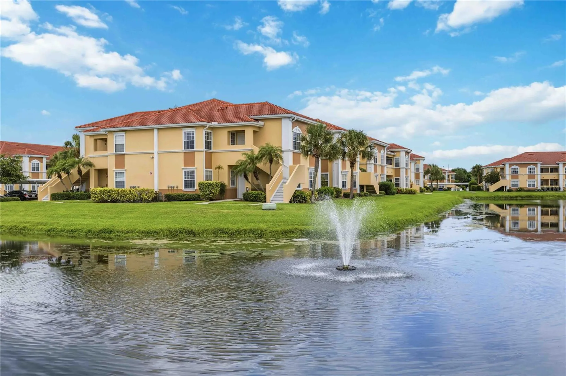 Sarasota FL, 1025 Villagio Circle, Unit 208