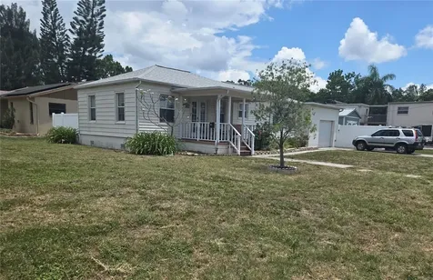 146 NE Madison Circle N St Petersburg FL 33702