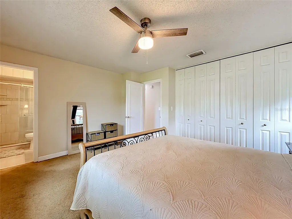 5020 The Oaks Circle Orlando FL 32809
