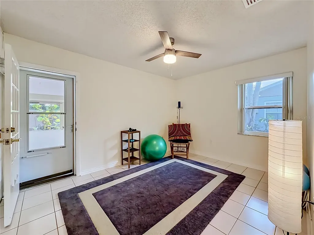 5020 The Oaks Circle Orlando FL 32809