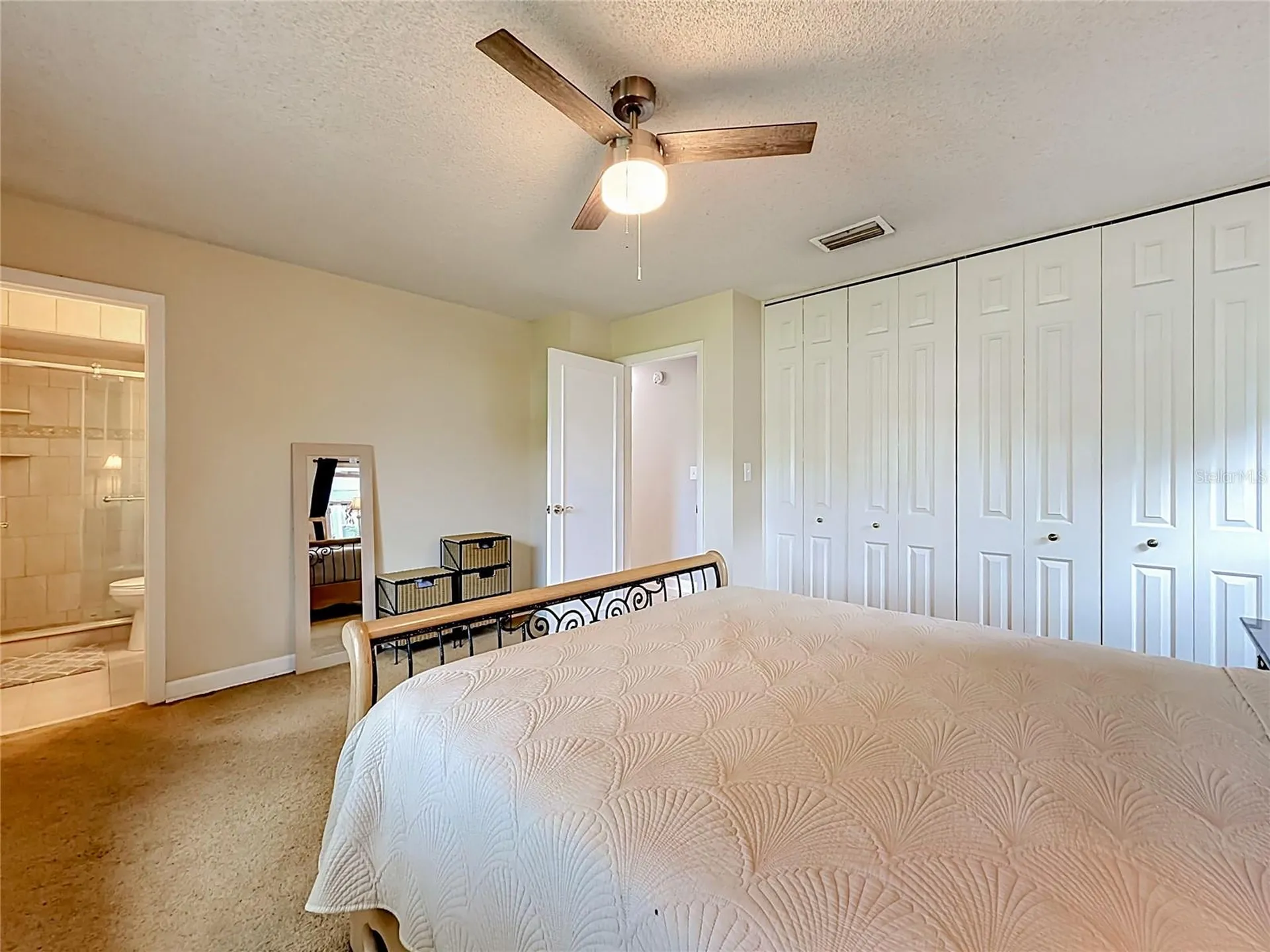 5020 The Oaks Circle Edgewood FL 32809