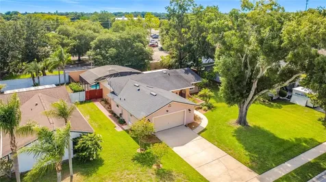 5020 The Oaks Circle Edgewood FL 32809