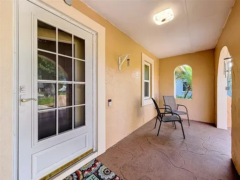 5020 The Oaks Circle Edgewood FL 32809