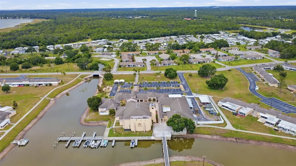 2607 Club Circle Lake Wales FL 33898
