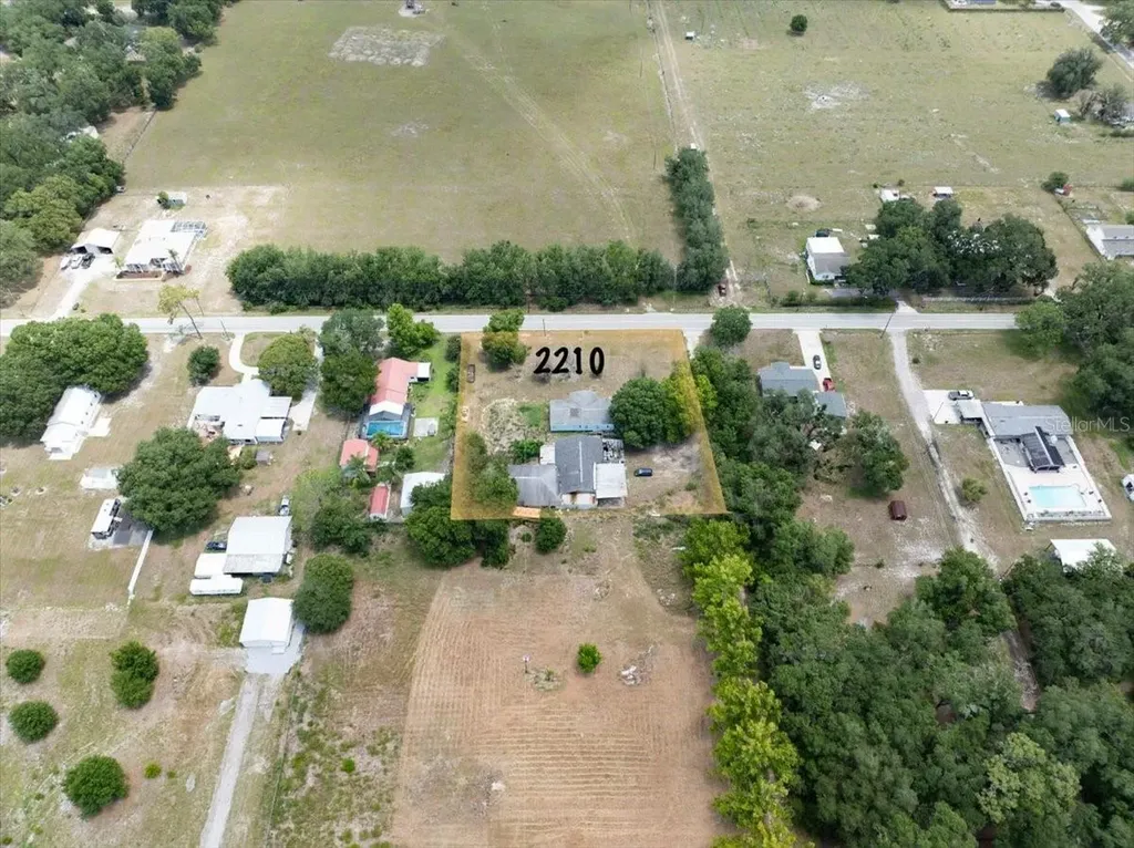 2210 D R Bryant Road Lakeland FL 33810