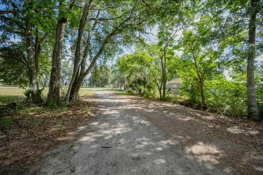 2210 D R Bryant Road Lakeland FL 33810