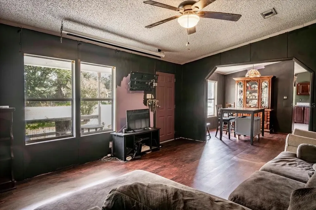 2210 D R Bryant Road Lakeland FL 33810
