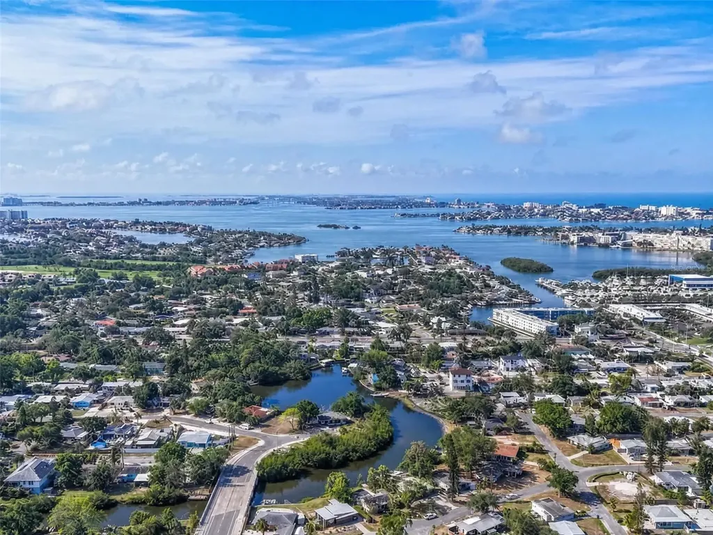 6631 Rosati Lane S St Petersburg FL 33707