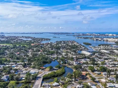 6631 Rosati Lane S St Petersburg FL 33707