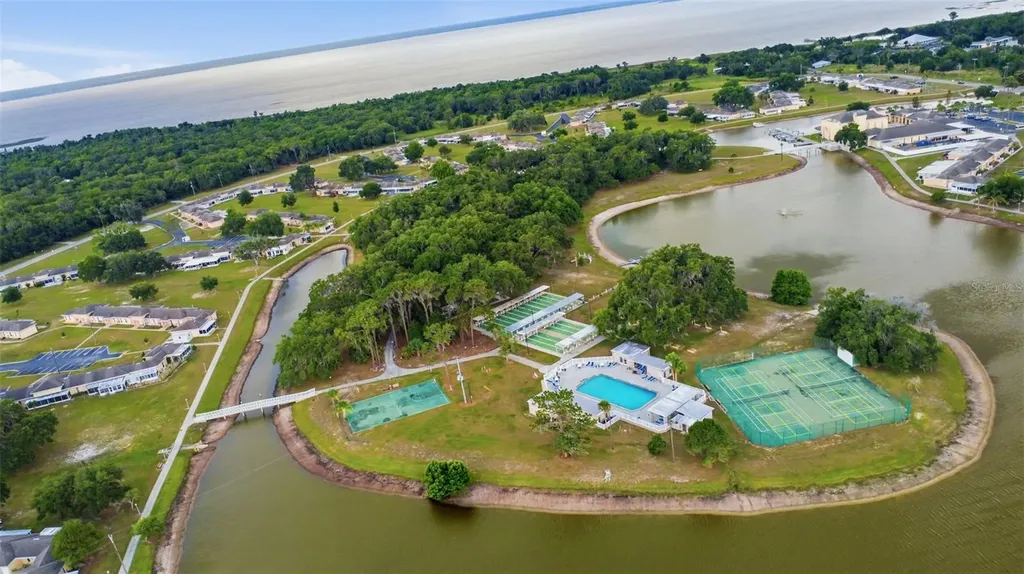 2629 Club Circle Lake Wales FL 33898