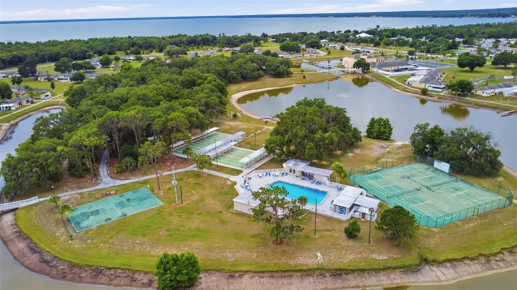 2629 Club Circle Lake Wales FL 33898
