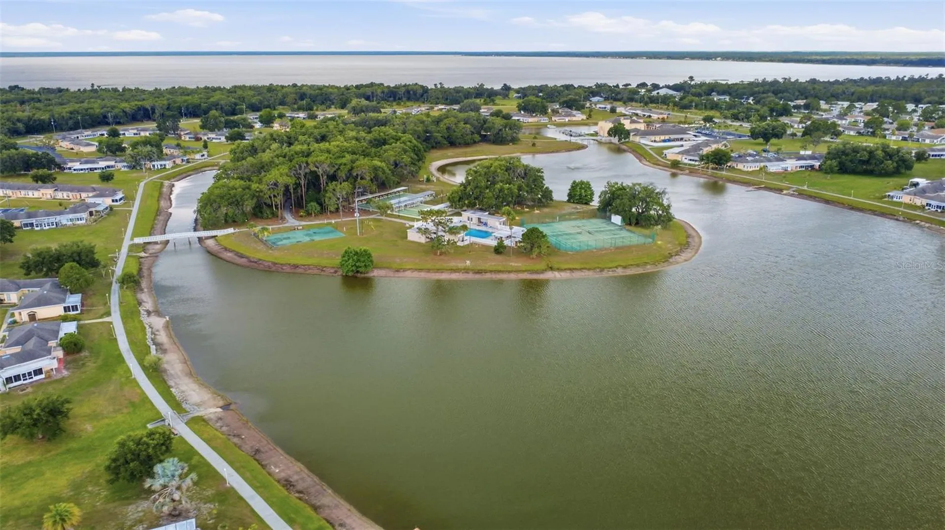 2629 Club Circle Lake Wales FL 33898