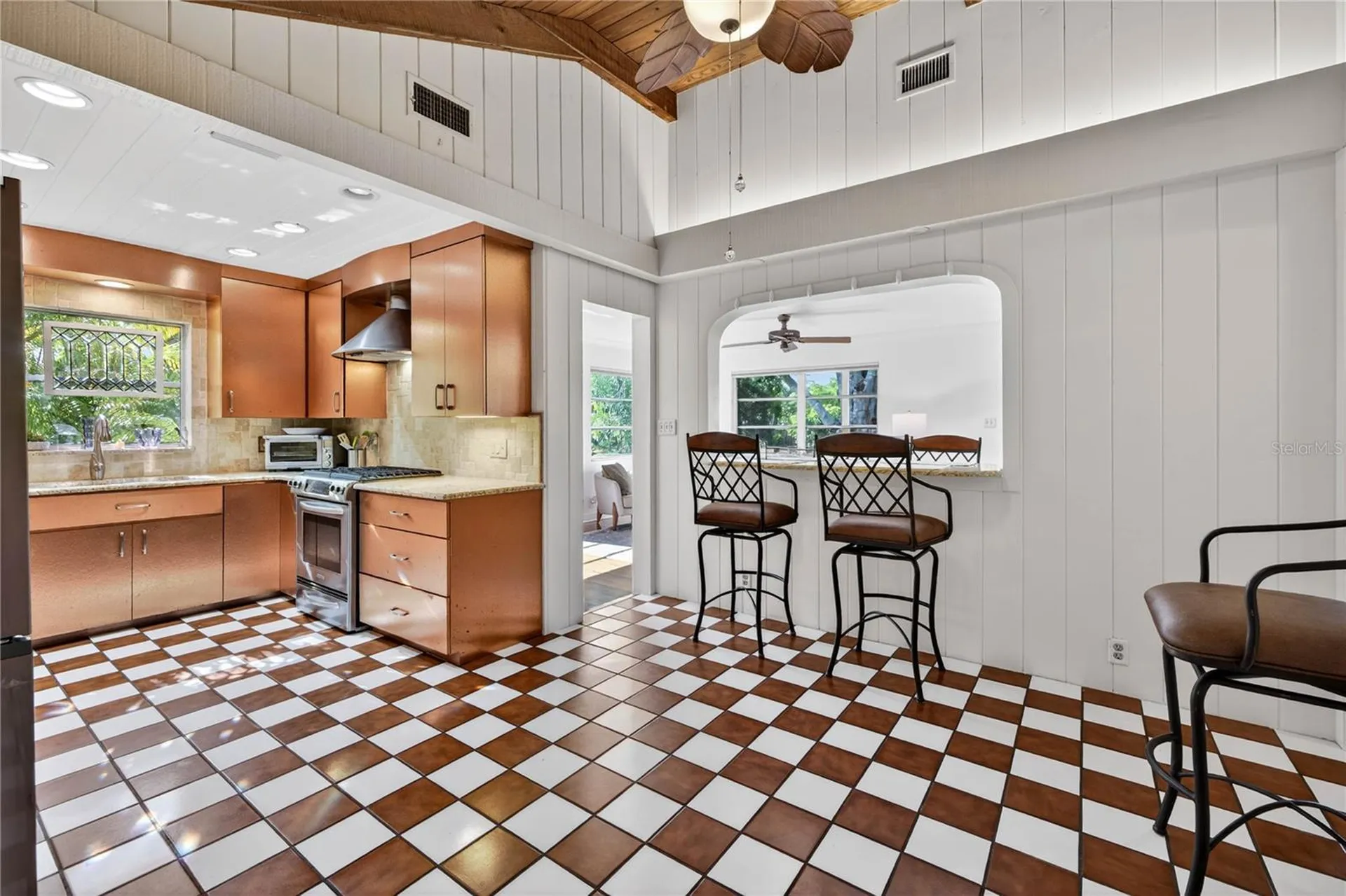 6113 10th Avenue S Gulfport FL 33707