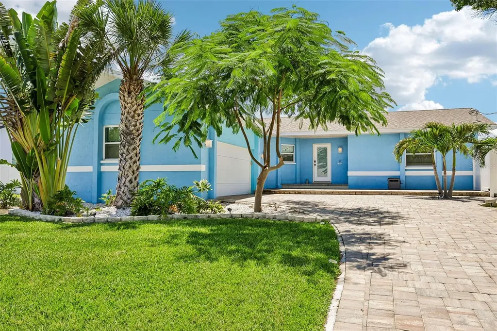 6304 Flamingo Drive Apollo Beach FL 33572