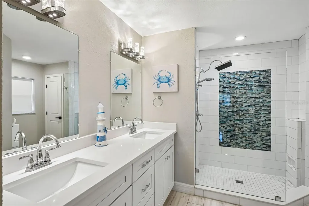 6304 Flamingo Drive Apollo Beach FL 33572