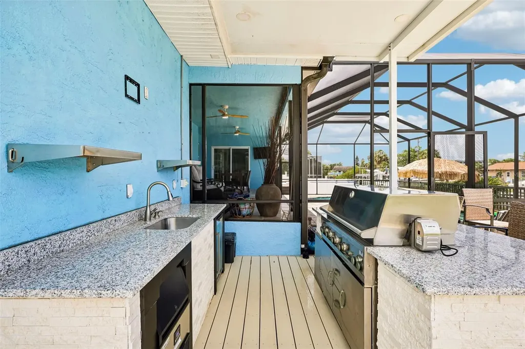 6304 Flamingo Drive Apollo Beach FL 33572