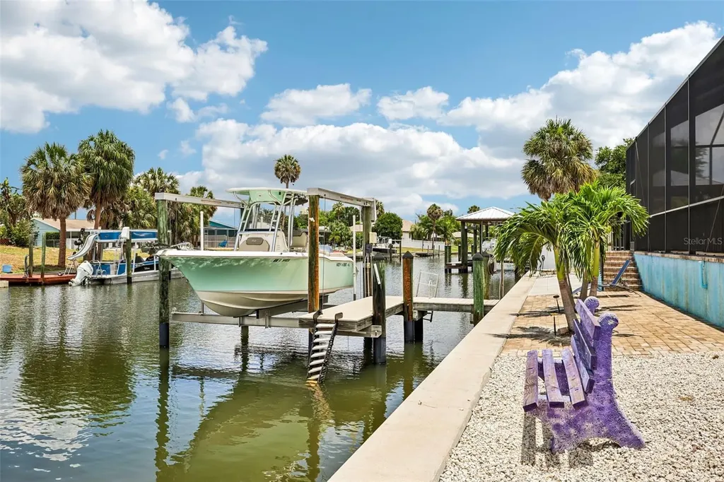 6304 Flamingo Drive Apollo Beach FL 33572
