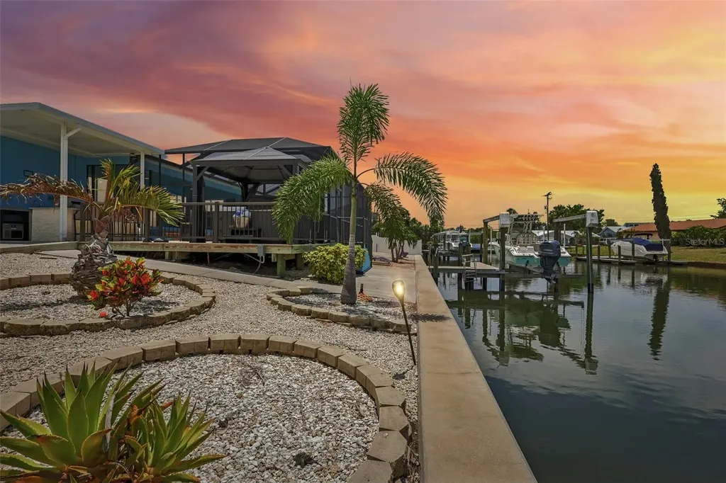 6304 Flamingo Drive Apollo Beach FL 33572