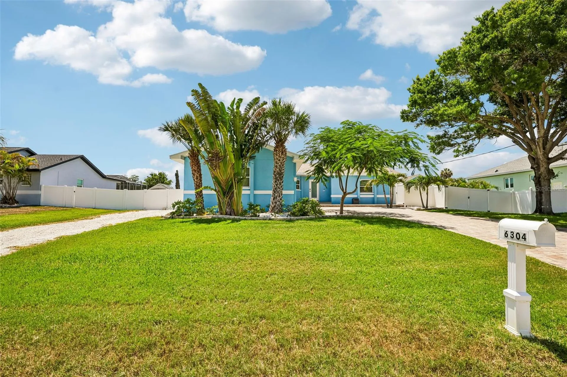 6304 Flamingo Drive Apollo Beach FL 33572