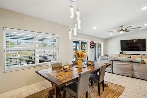 6304 Flamingo Drive Apollo Beach FL 33572