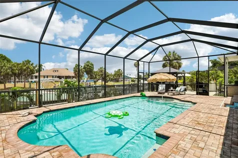 6304 Flamingo Drive Apollo Beach FL 33572