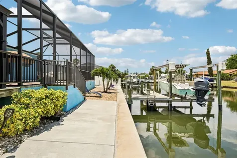 6304 Flamingo Drive Apollo Beach FL 33572