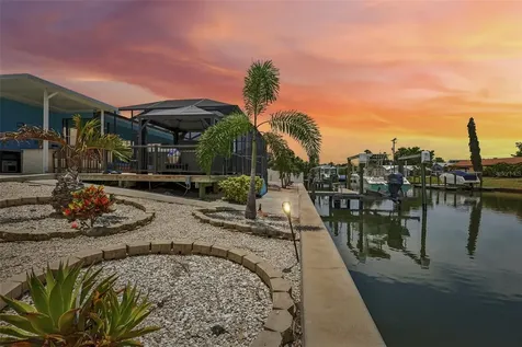 6304 Flamingo Drive Apollo Beach FL 33572