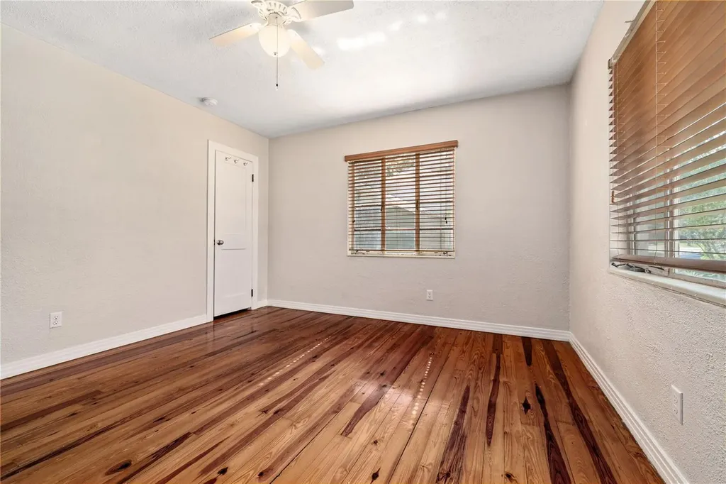 1418 E Powhatan Avenue Tampa FL 33604