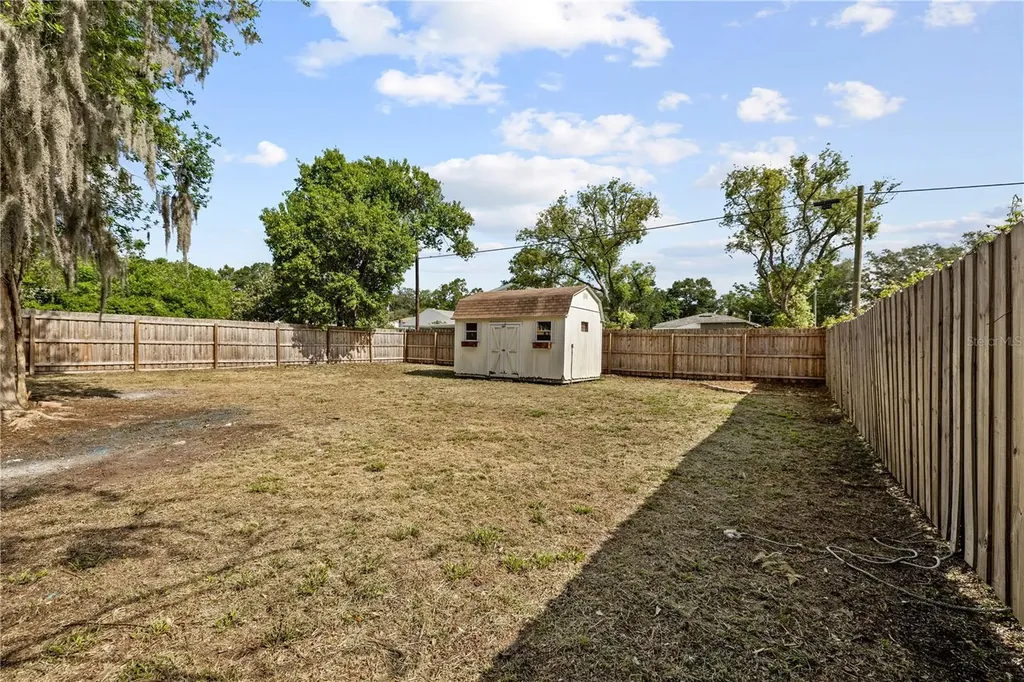 1418 E Powhatan Avenue Tampa FL 33604