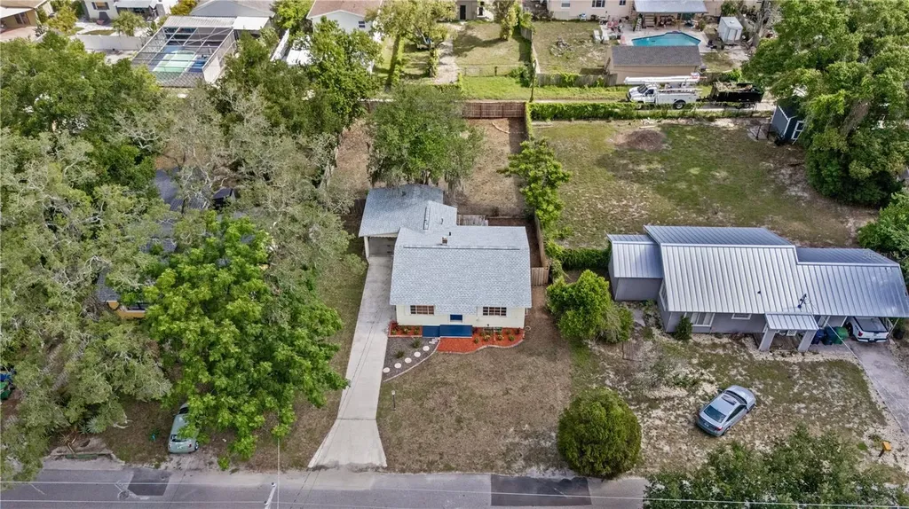 1418 E Powhatan Avenue Tampa FL 33604