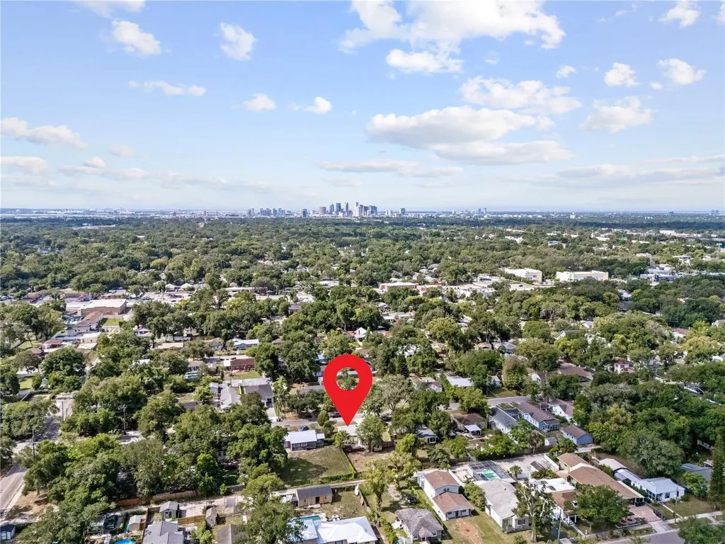 1418 E Powhatan Avenue Tampa FL 33604