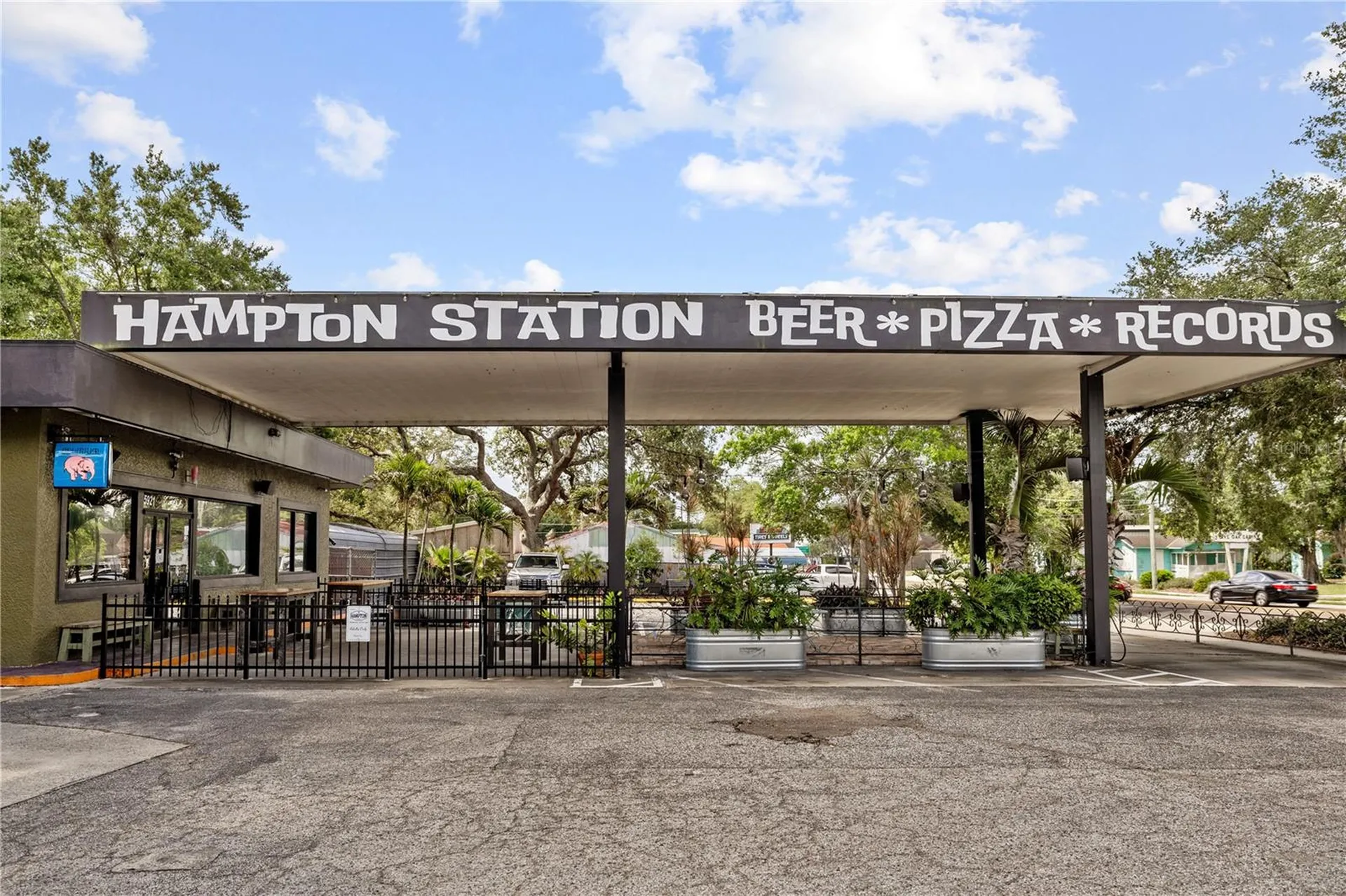 1418 E Powhatan Avenue Tampa FL 33604