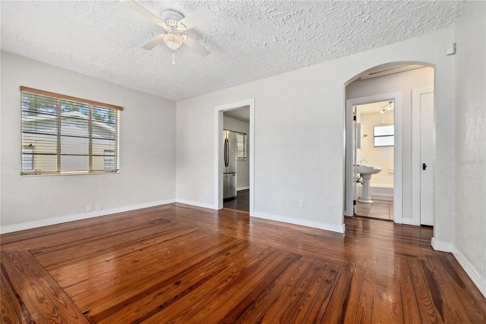 1418 E Powhatan Avenue Tampa FL 33604