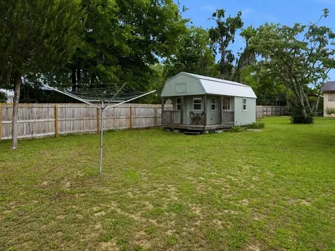 334 7th Way Interlachen FL 32148