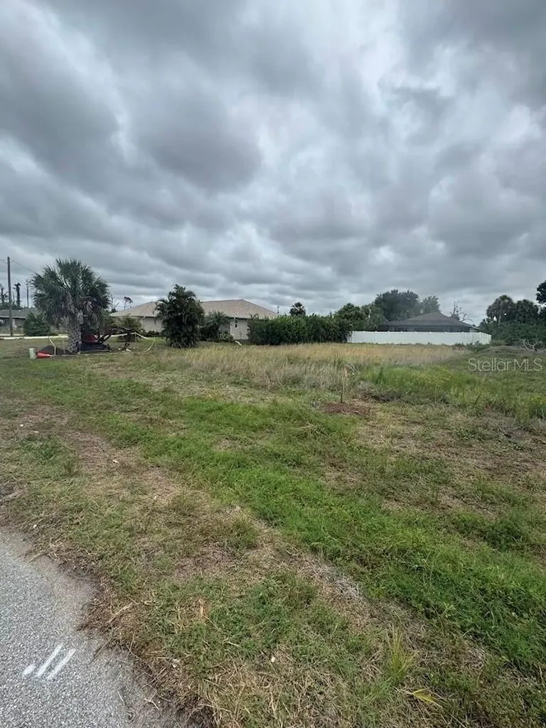 139 Sesame Road W Rotonda West FL 33947