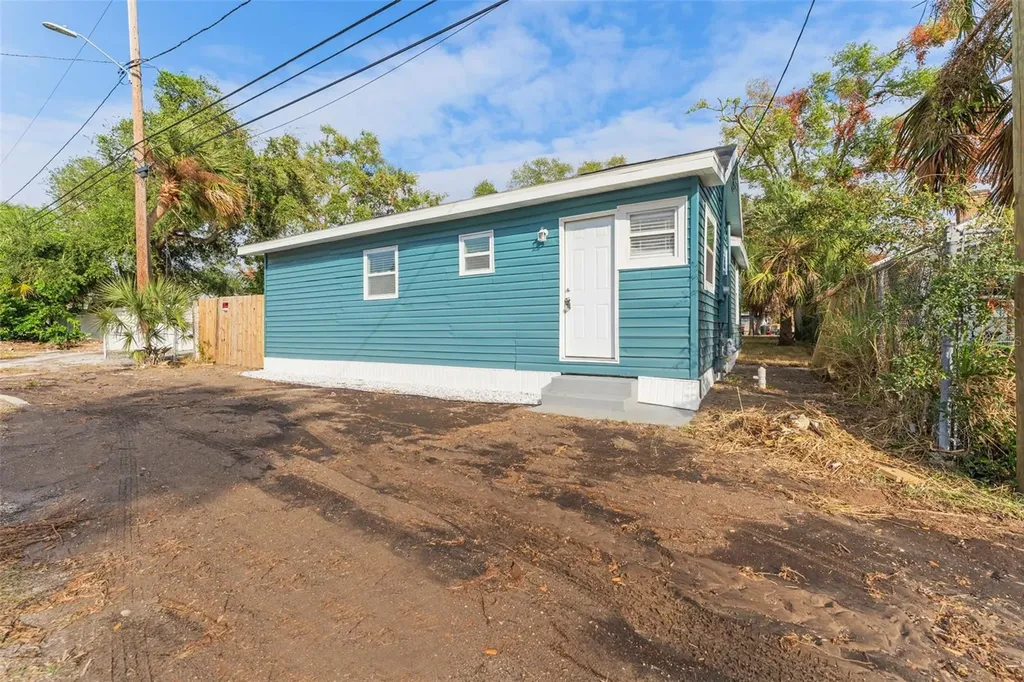 1927 13th Street S St Petersburg FL 33705