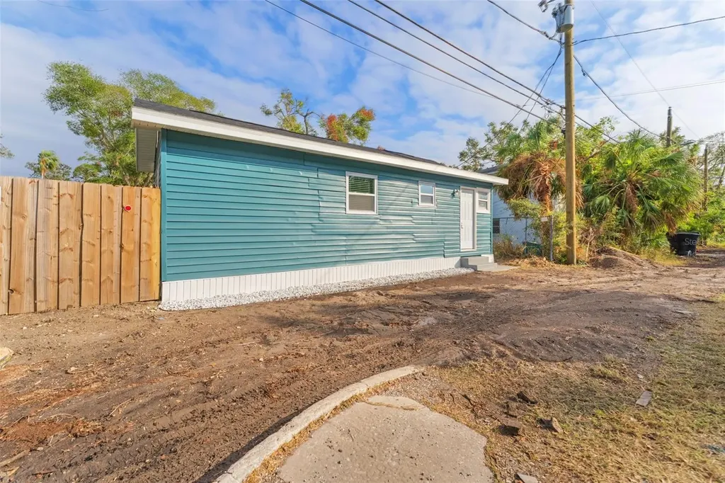 1927 13th Street S St Petersburg FL 33705
