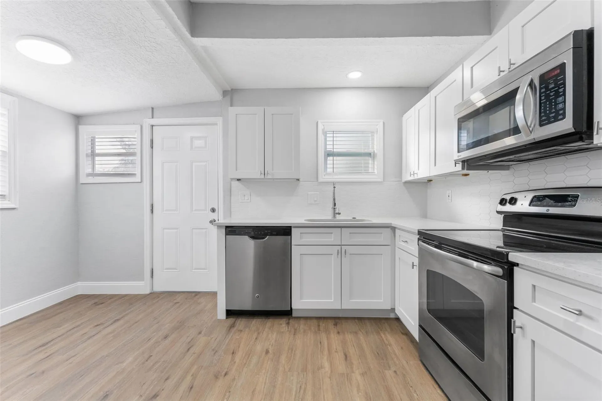 1927 13th Street S St Petersburg FL 33705