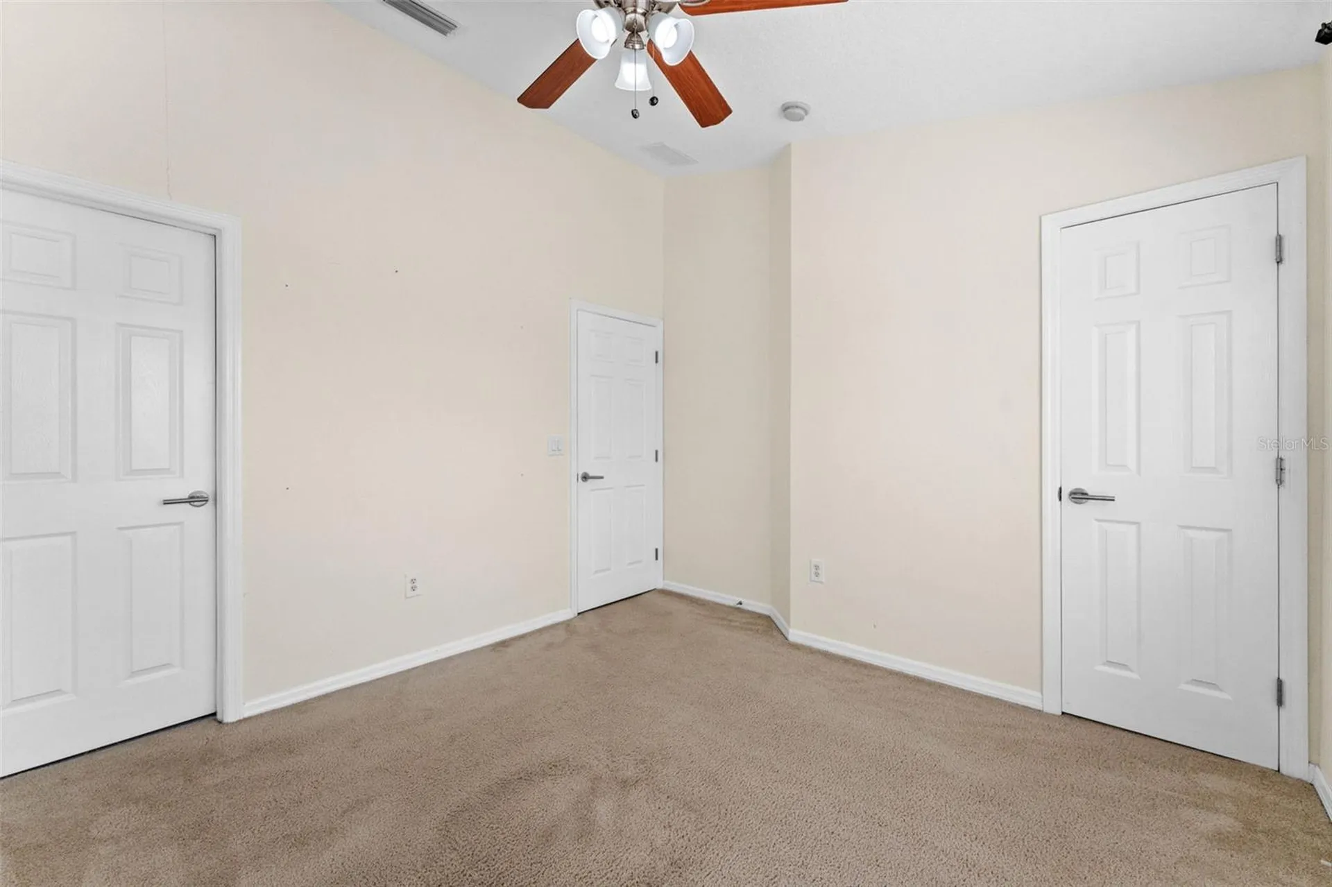11513 Declaration Drive Tampa FL 33635