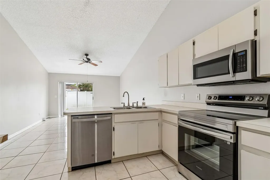10105 Sea Spray Place Tampa FL 33624