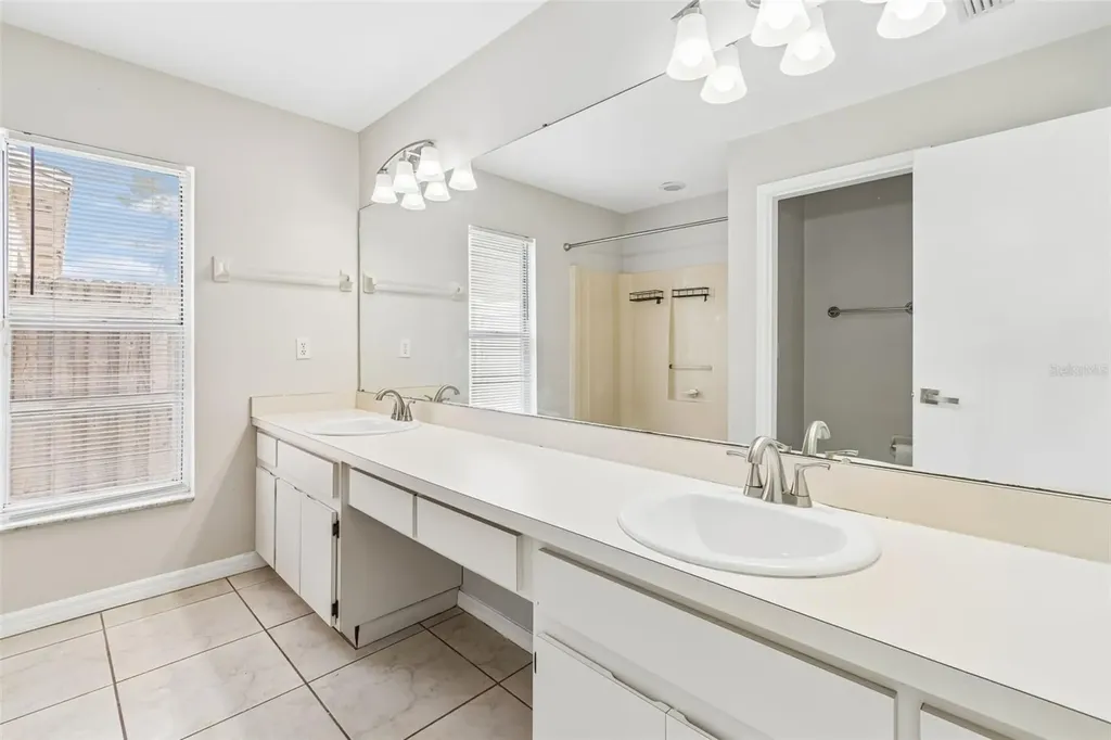 10105 Sea Spray Place Tampa FL 33624