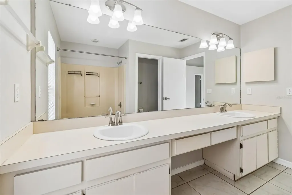 10105 Sea Spray Place Tampa FL 33624