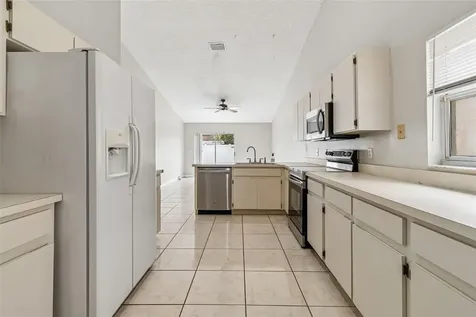 10105 Sea Spray Place Tampa FL 33624